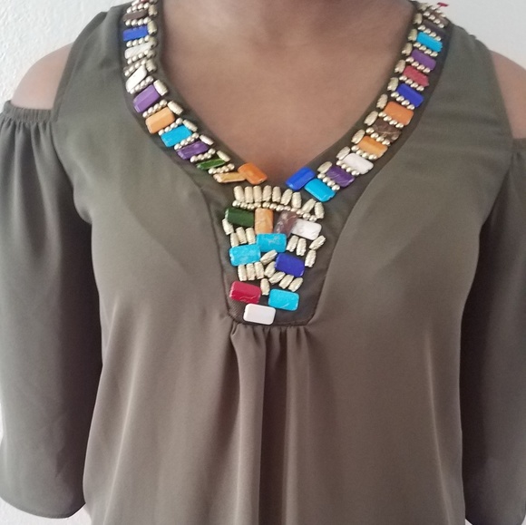 Cold shoulder top - Picture 2 of 4